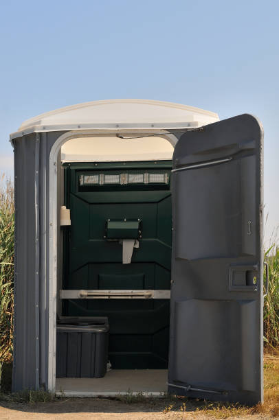 Porta potty delivery and setup in East Dublin, GA